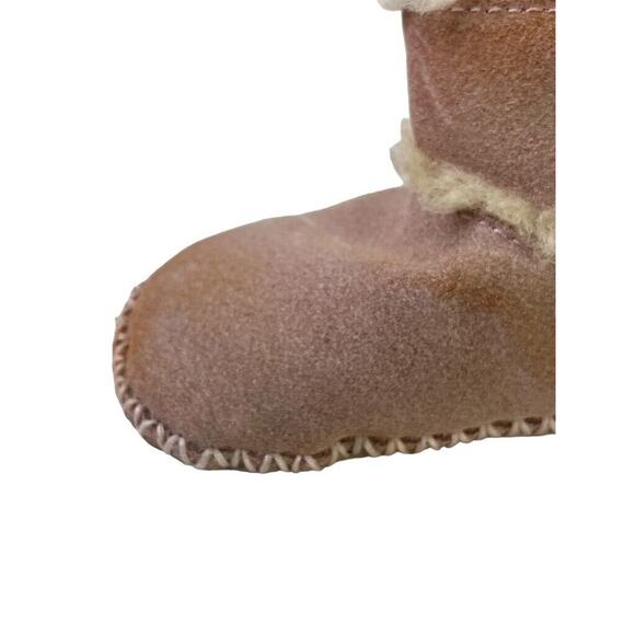 Ugg Lemmy 1012146I Baby Girl Pink Moccasisn Shearling Lined Suede Boots 4 / 5 - Picture 5 of 16